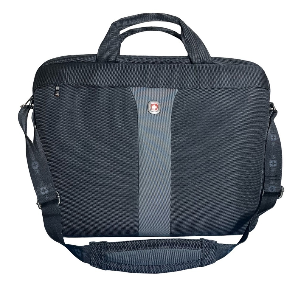 Wenger Legacy Slimline 17” Laptop Case, Black, Checkpoint Friendly, Gently Used